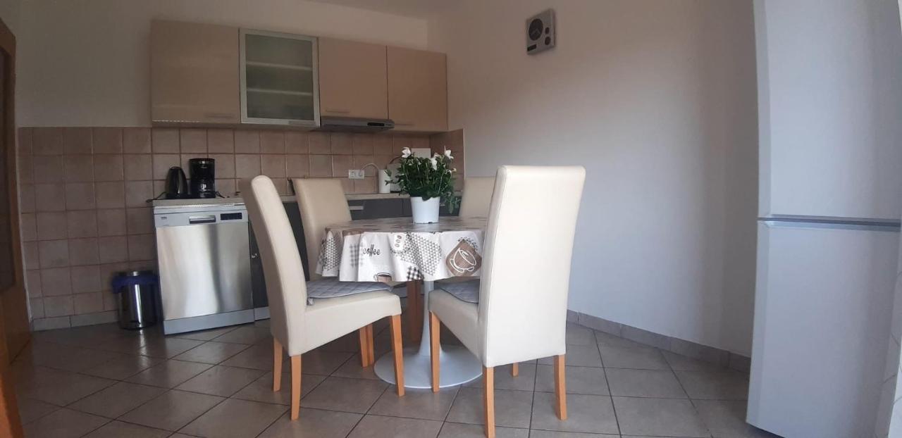 Apartman Lidija Linardići Екстериор снимка