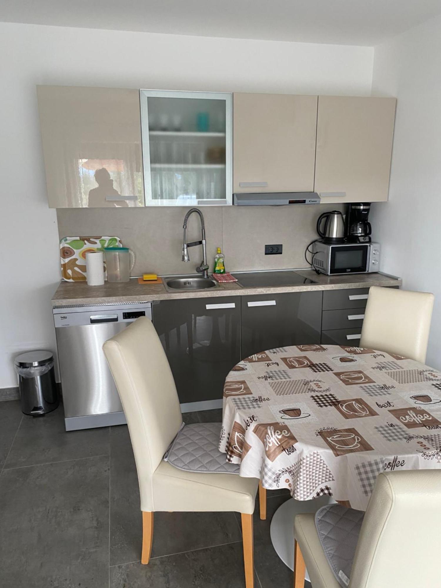 Apartman Lidija Linardići Екстериор снимка